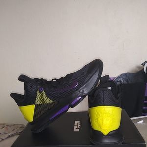 Meet your Posher, Devon